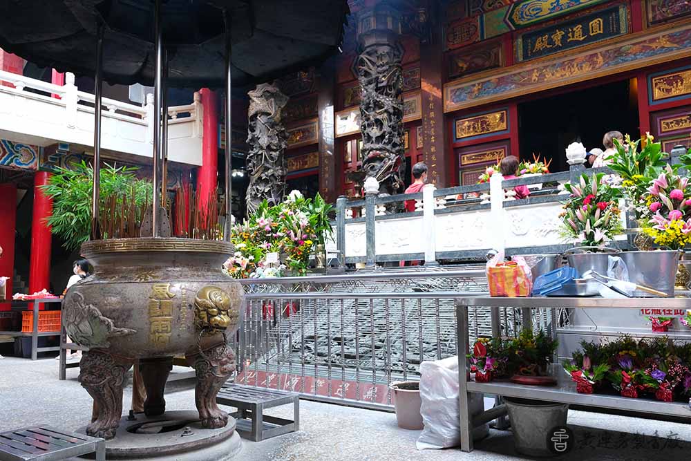 台中靈驗觀音廟「紫雲巖」怎麼拜？