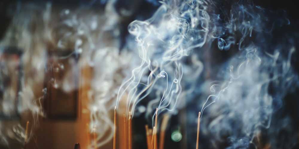 被香灰燙到過嗎？
